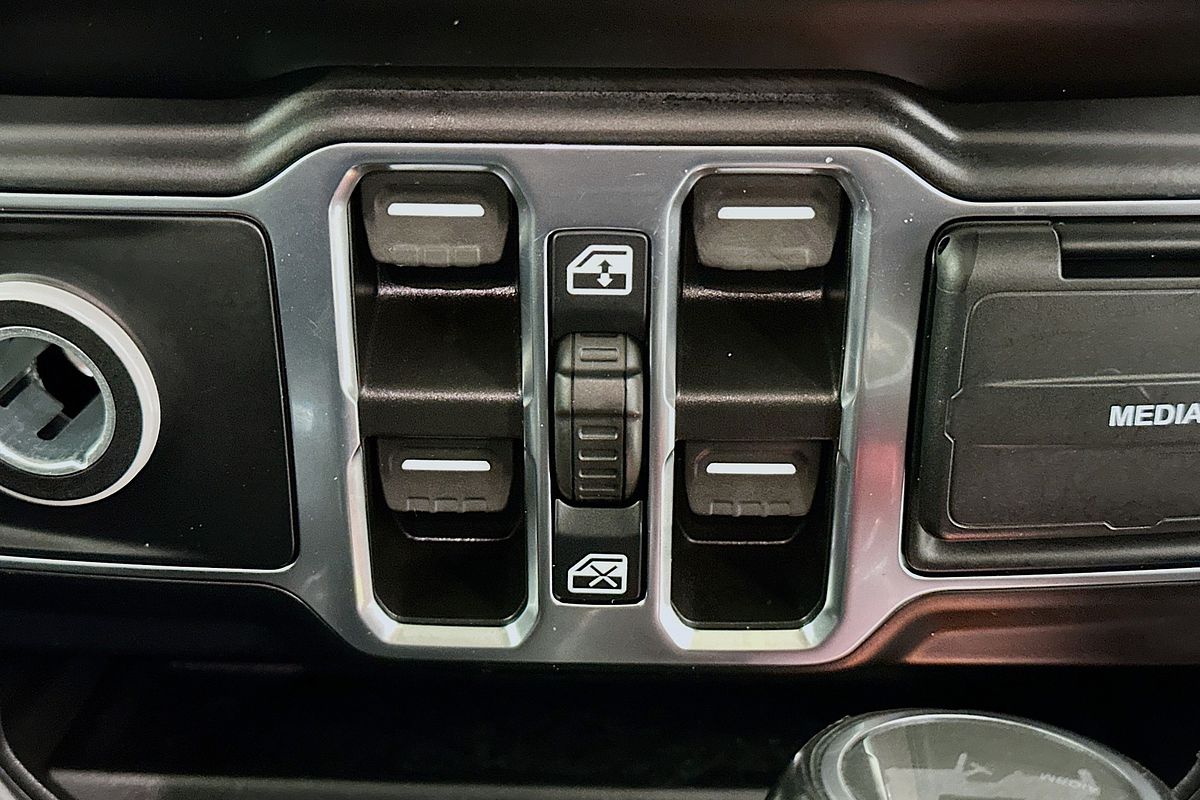 2022 Jeep WRANGLER UNLIMITED OVERLAND (4x4) JL MY22