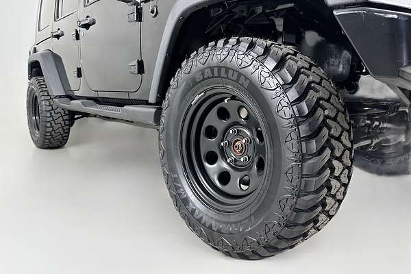 2011 Jeep WRANGLER UNLIMITED SPORT (4x4) JK MY09