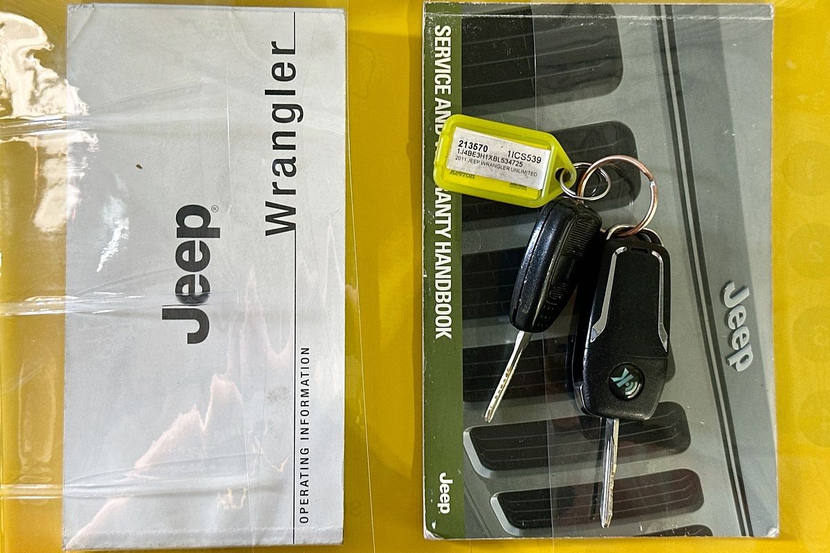 2011 Jeep WRANGLER UNLIMITED SPORT (4x4) JK MY09