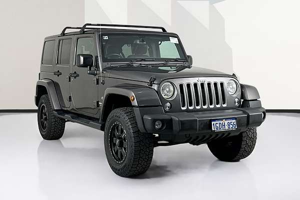 2017 Jeep WRANGLER UNLIMITED OVERLAND (4x4) JK MY17