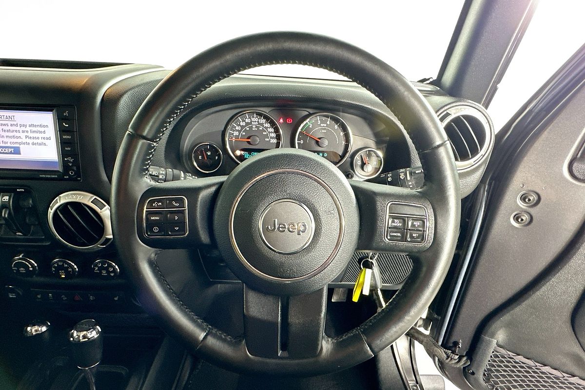 2017 Jeep WRANGLER UNLIMITED OVERLAND (4x4) JK MY17