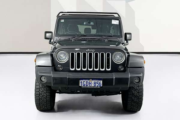 2017 Jeep WRANGLER UNLIMITED OVERLAND (4x4) JK MY17