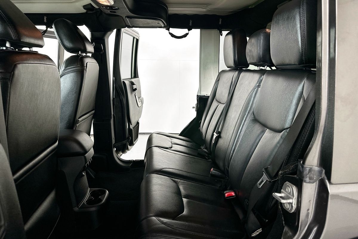 2017 Jeep WRANGLER UNLIMITED OVERLAND (4x4) JK MY17