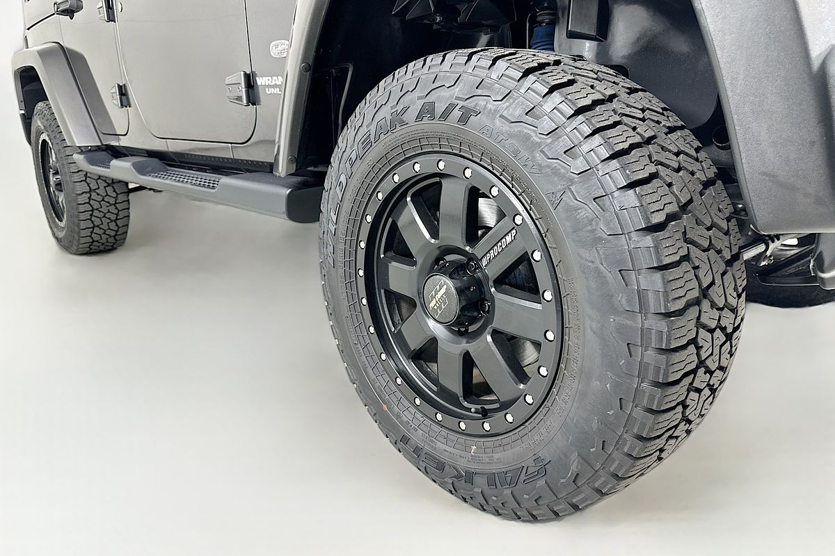 2017 Jeep WRANGLER UNLIMITED OVERLAND (4x4) JK MY17