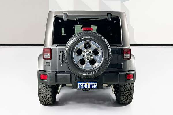 2017 Jeep WRANGLER UNLIMITED OVERLAND (4x4) JK MY17