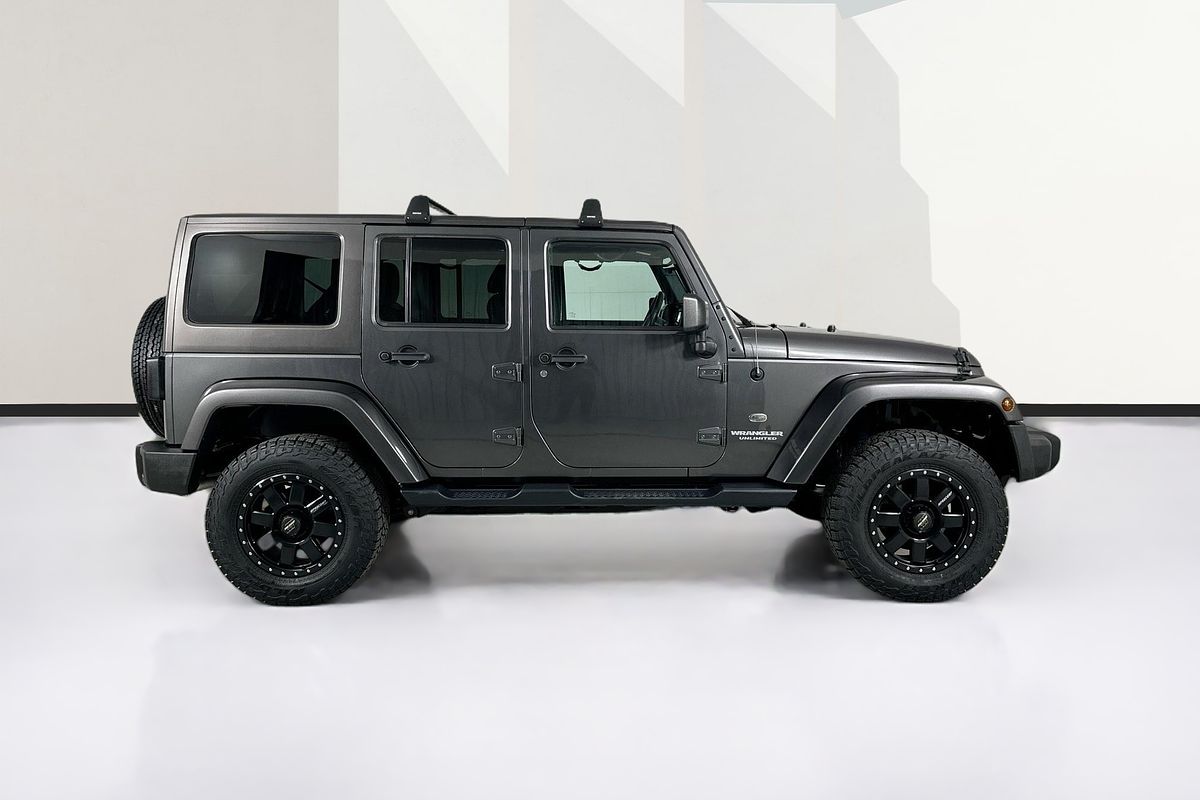 2017 Jeep WRANGLER UNLIMITED OVERLAND (4x4) JK MY17