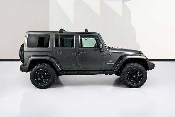 2017 Jeep WRANGLER UNLIMITED OVERLAND (4x4) JK MY17