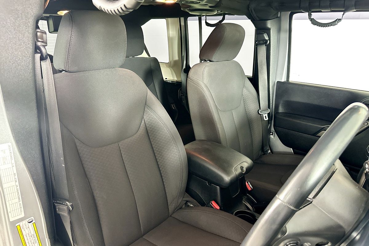 2014 Jeep WRANGLER UNLIMITED SPORT (4x4) JK MY13