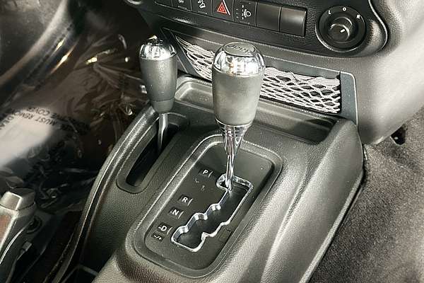 2014 Jeep WRANGLER UNLIMITED SPORT (4x4) JK MY13