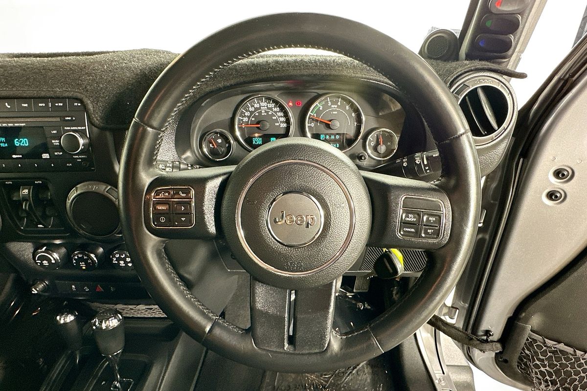 2014 Jeep WRANGLER UNLIMITED SPORT (4x4) JK MY13