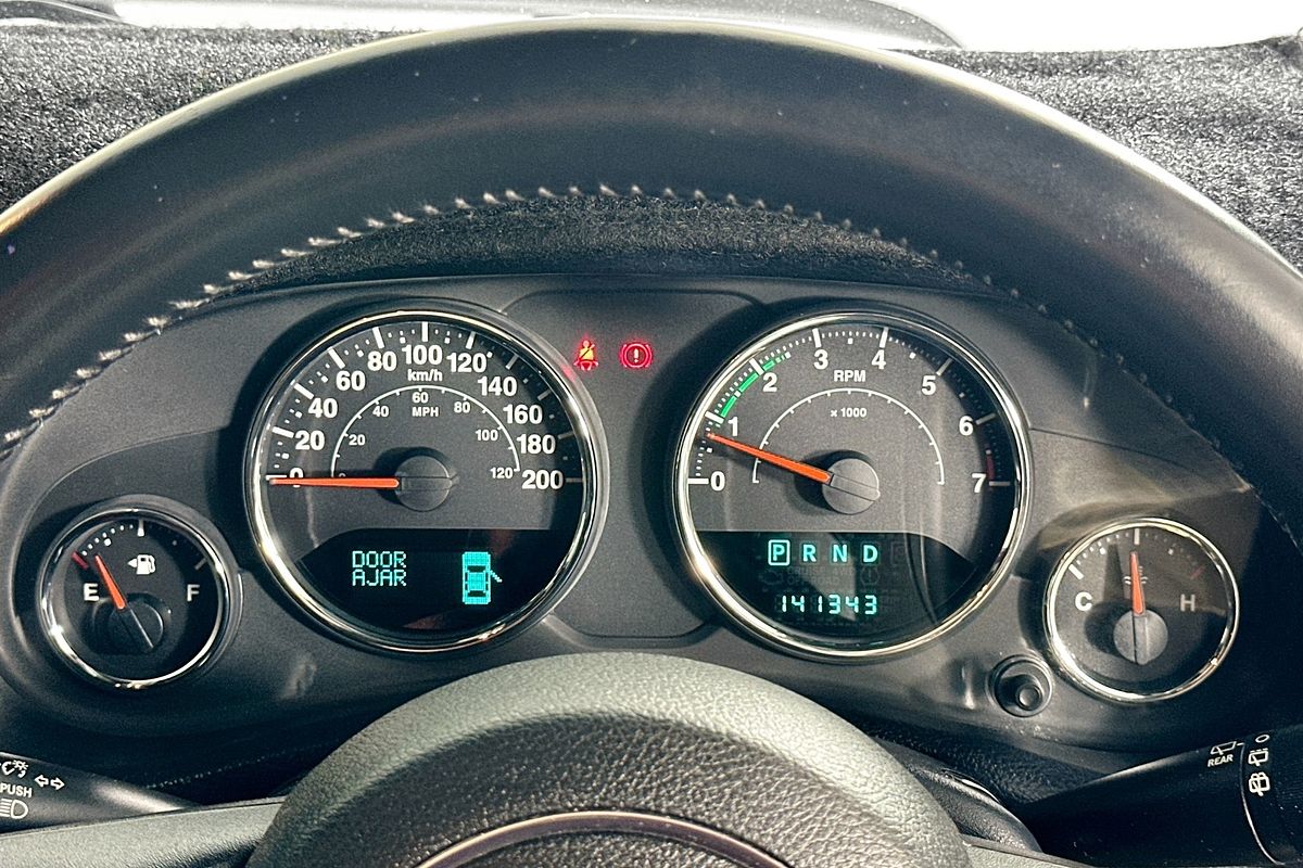 2014 Jeep WRANGLER UNLIMITED SPORT (4x4) JK MY13