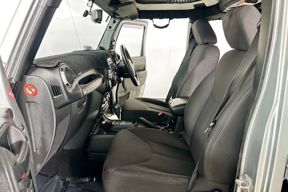 2014 Jeep WRANGLER UNLIMITED SPORT (4x4) JK MY13