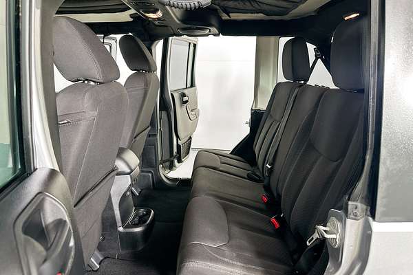 2014 Jeep WRANGLER UNLIMITED SPORT (4x4) JK MY13