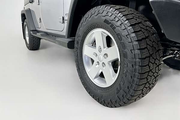 2014 Jeep WRANGLER UNLIMITED SPORT (4x4) JK MY13