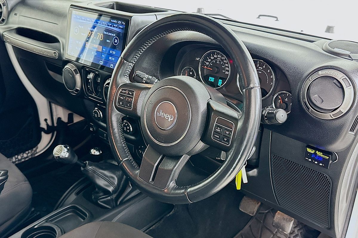 2015 Jeep WRANGLER UNLIMITED SPORT (4x4) JK MY16