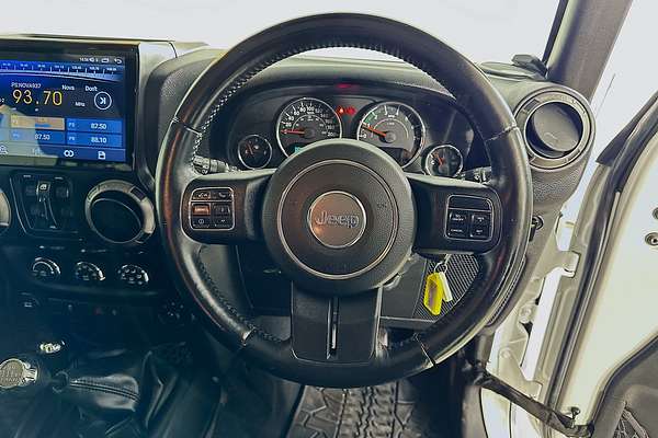 2015 Jeep WRANGLER UNLIMITED SPORT (4x4) JK MY16