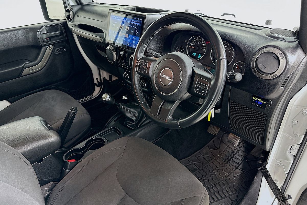 2015 Jeep WRANGLER UNLIMITED SPORT (4x4) JK MY16