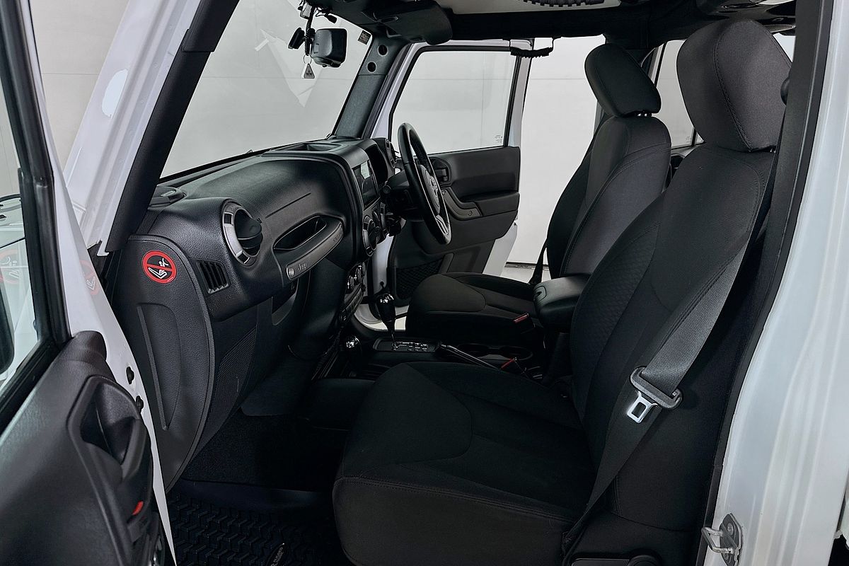 2016 Jeep WRANGLER UNLIMITED SPORT (4x4) JK MY16