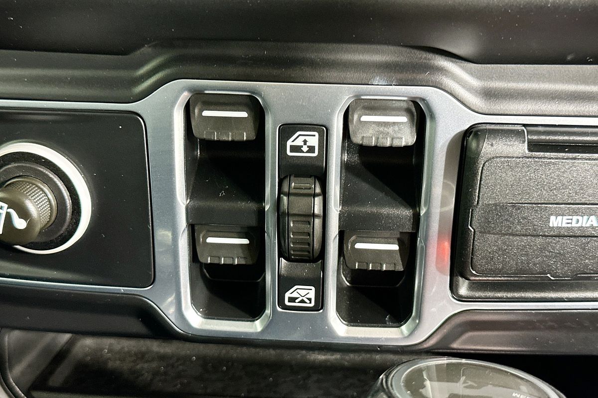 2020 Jeep WRANGLER UNLIMITED OVERLAND (4x4) JL MY20