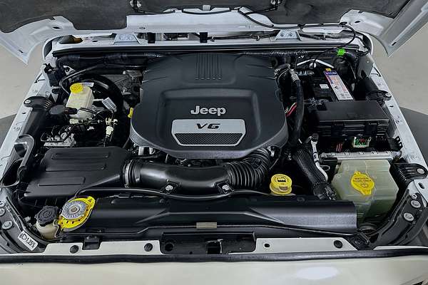 2016 Jeep WRANGLER UNLIMITED SPORT (4x4) JK MY16