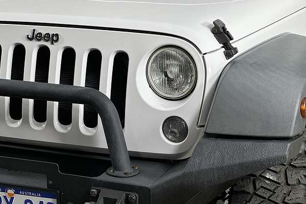 2015 Jeep WRANGLER UNLIMITED SPORT (4x4) JK MY16