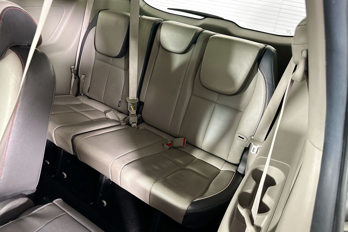 2016 Kia CARNIVAL PLATINUM YP MY17