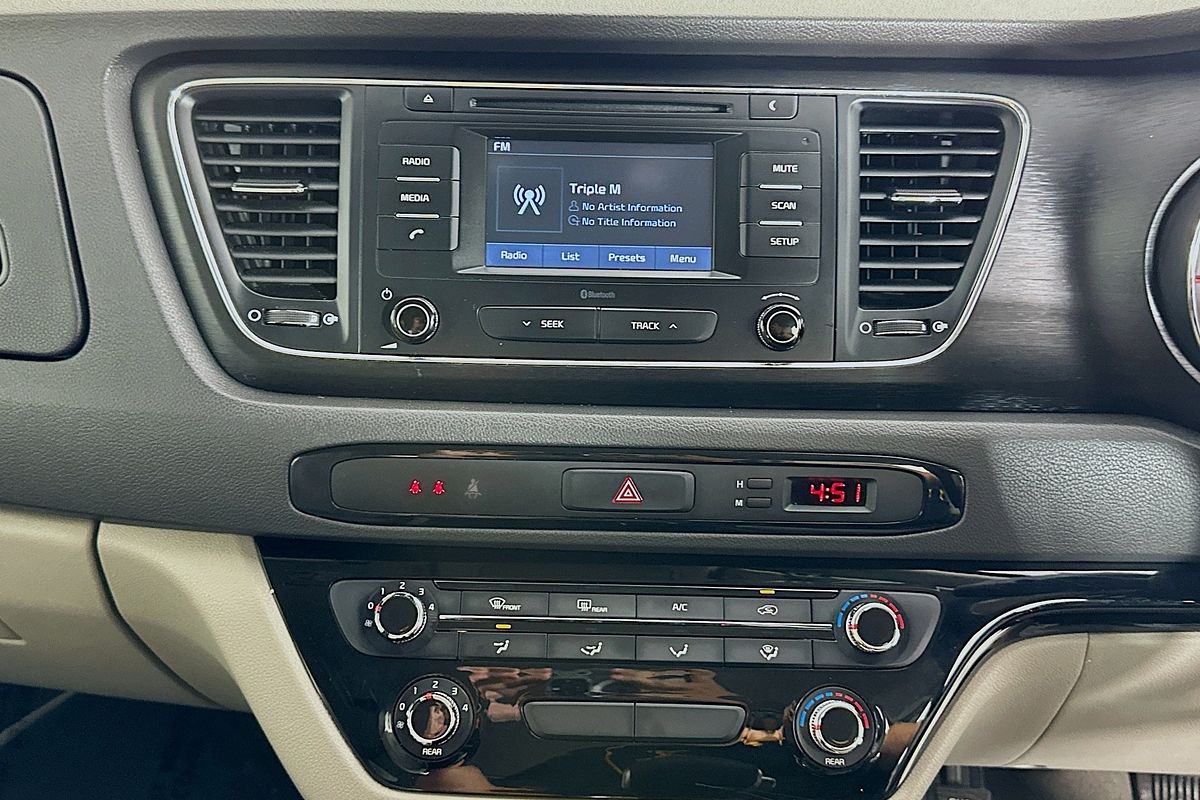 2017 Kia CARNIVAL S YP MY17