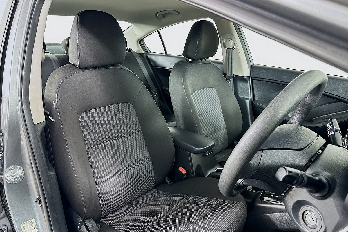 2017 Kia CERATO S YD MY17
