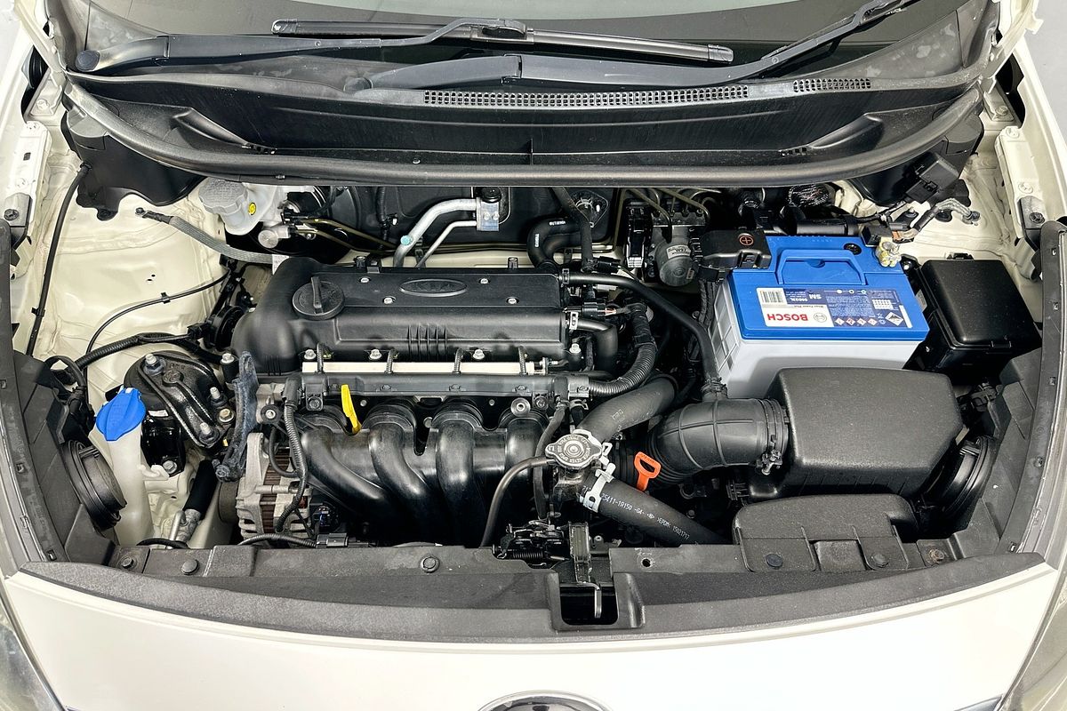 2015 Kia RIO S UB MY15
