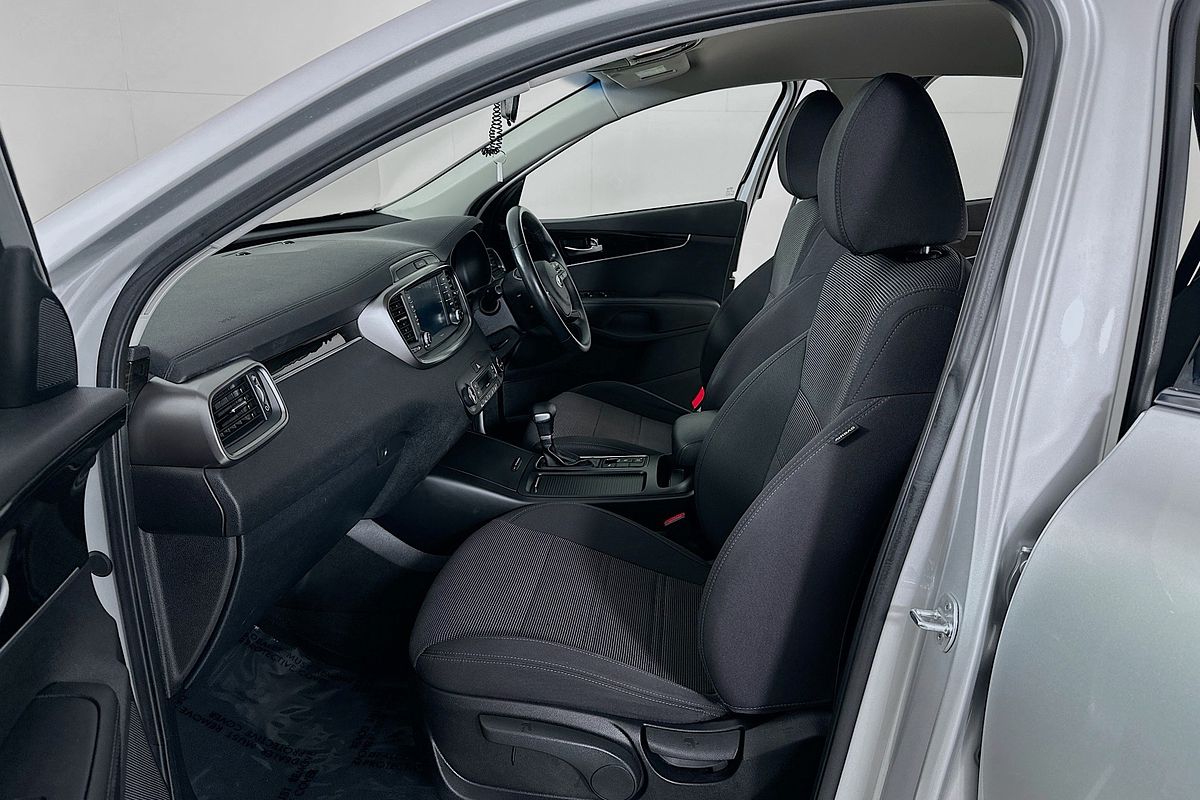 2020 Kia SORENTO Si UM