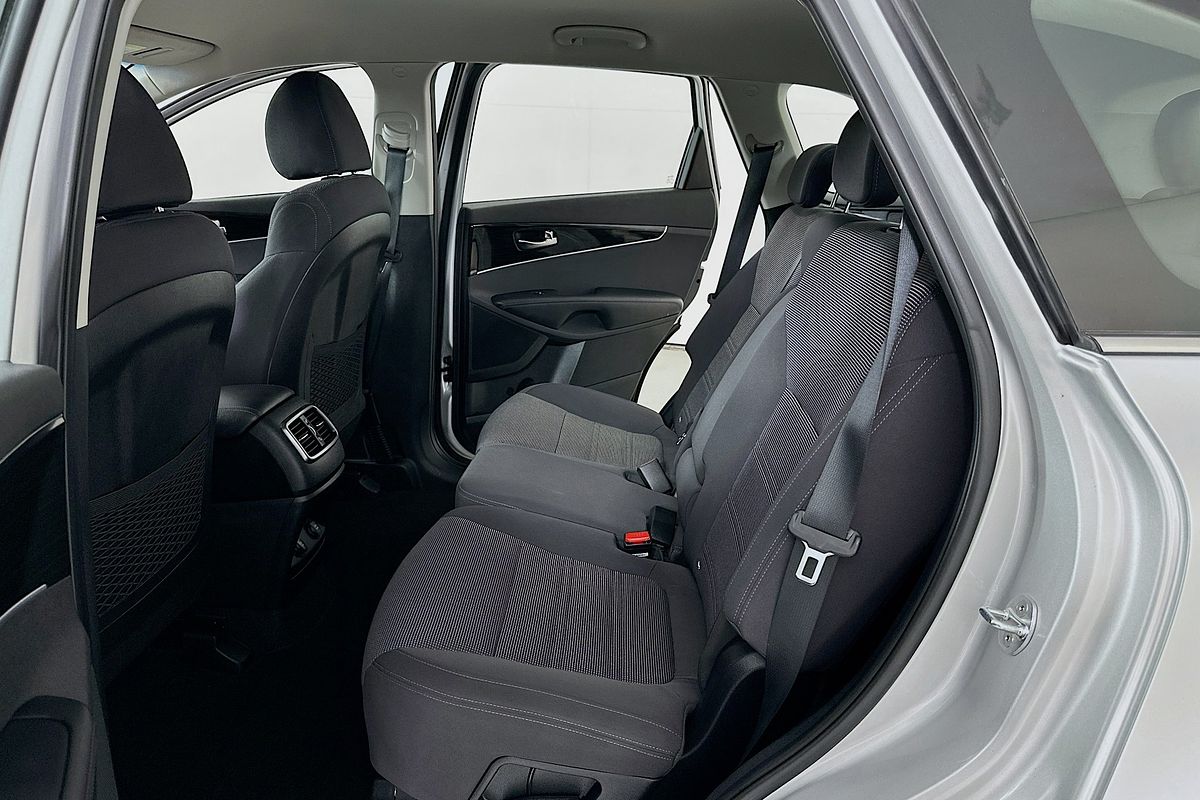 2020 Kia SORENTO Si UM
