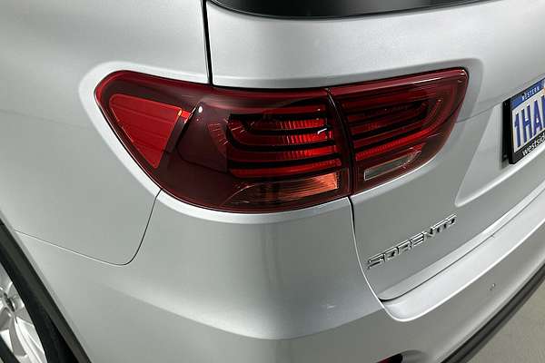 2020 Kia SORENTO Si UM