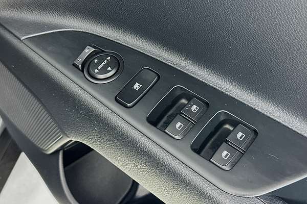 2022 Kia STONIC S YB MY22