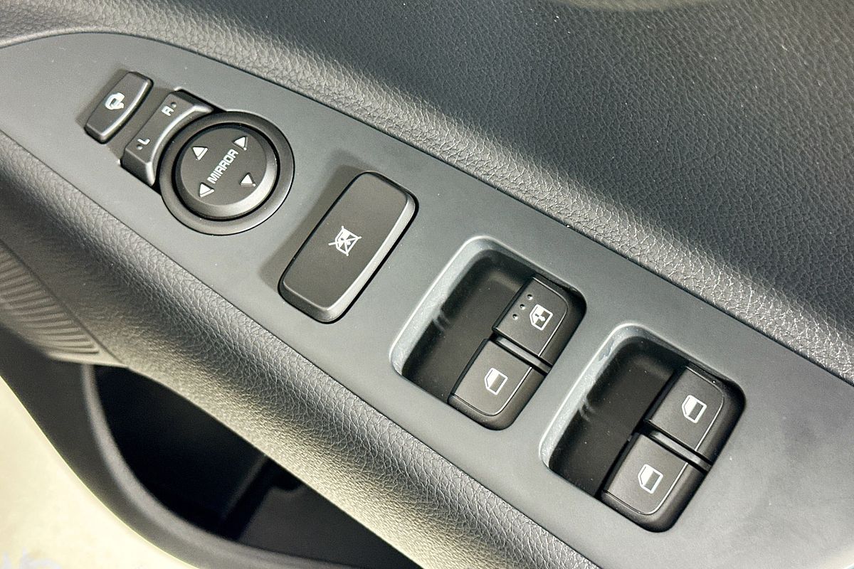 2025 Kia STONIC S YB MY25