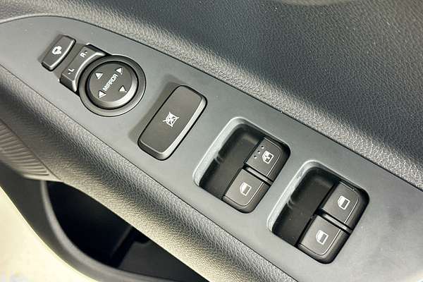 2025 Kia STONIC S YB MY25