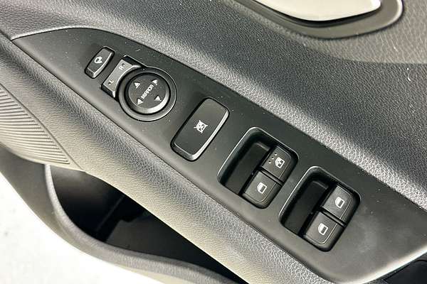 2022 Kia STONIC SPORT YB MY22