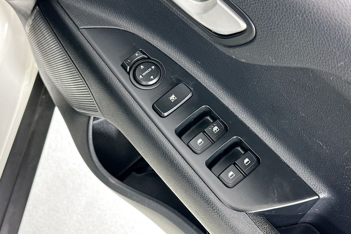 2022 Kia STONIC S YB MY22