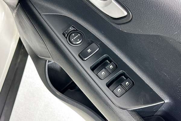 2022 Kia STONIC S YB MY22