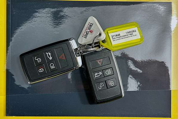 2021 Land Rover RANGE ROVER VELAR P400 R-DYNAMIC HSE (294kW) L560 MY21