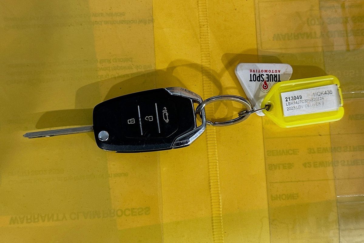 2023 LDV DELIVER 9 LWB