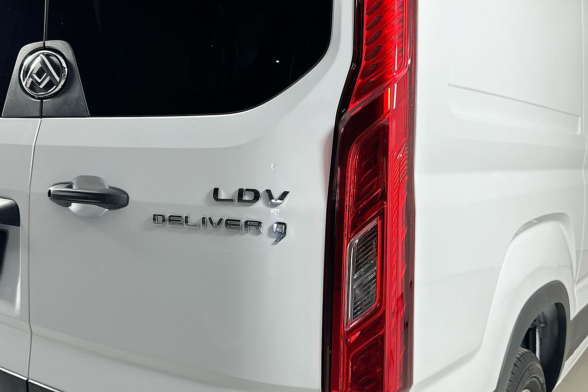 2023 LDV DELIVER 9 MWB MID ROOF SV63D