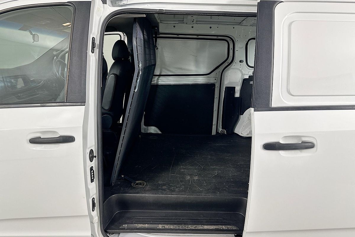 2021 LDV G10 LIFT DOOR SV7C