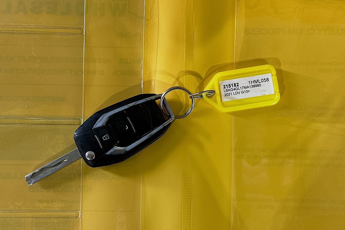 2021 LDV G10 LIFT DOOR SV7C