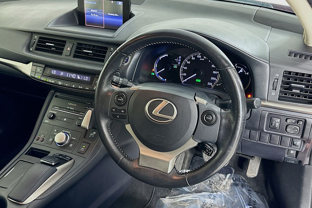 2015 Lexus CT 200h. HYBRID CT200h Luxury ZWA10R