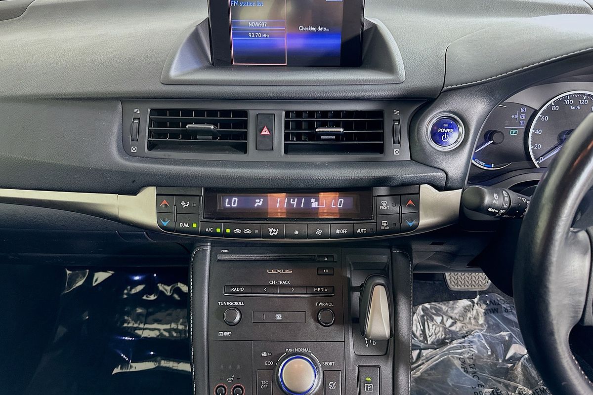 2015 Lexus CT 200h. HYBRID CT200h Luxury ZWA10R