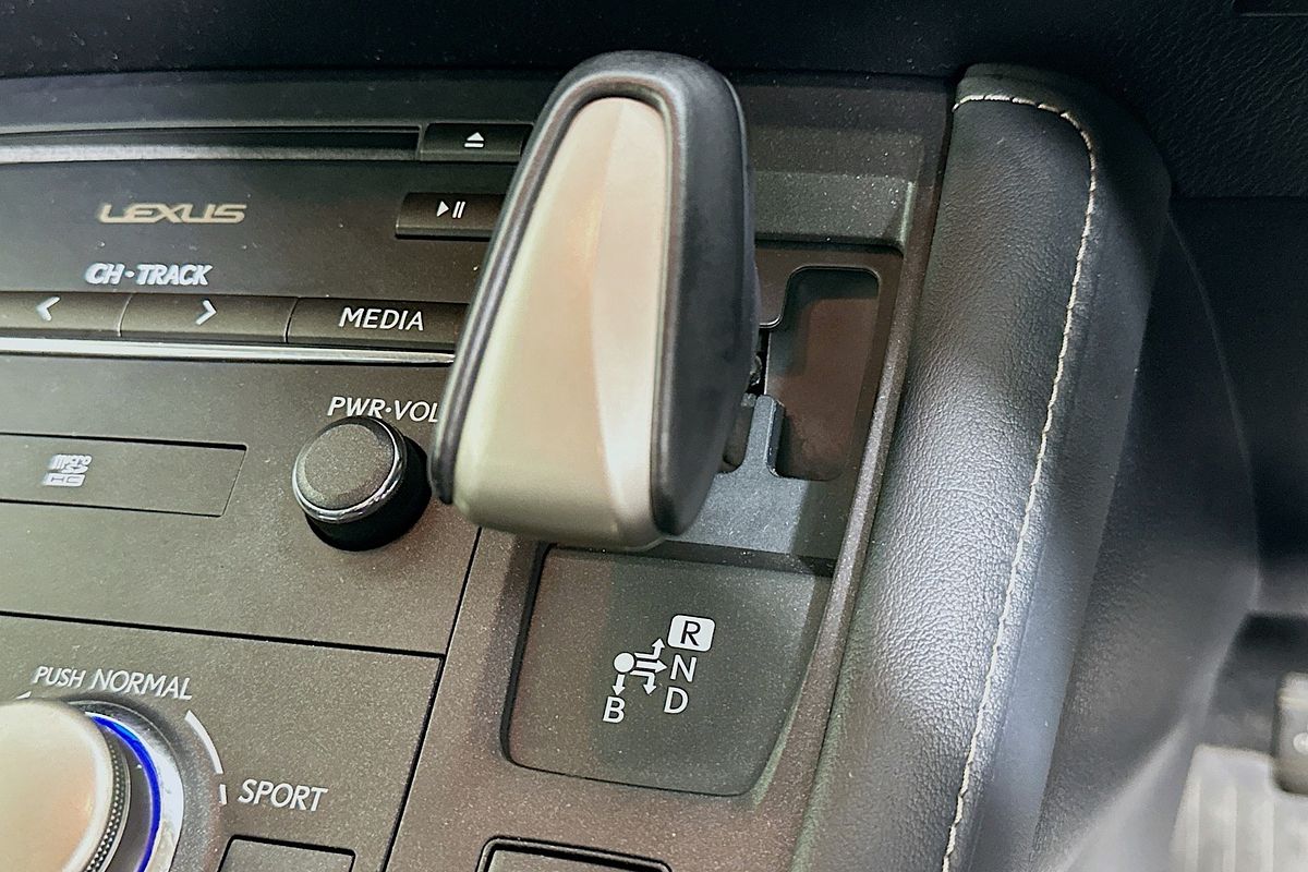 2015 Lexus CT 200h. HYBRID CT200h Luxury ZWA10R