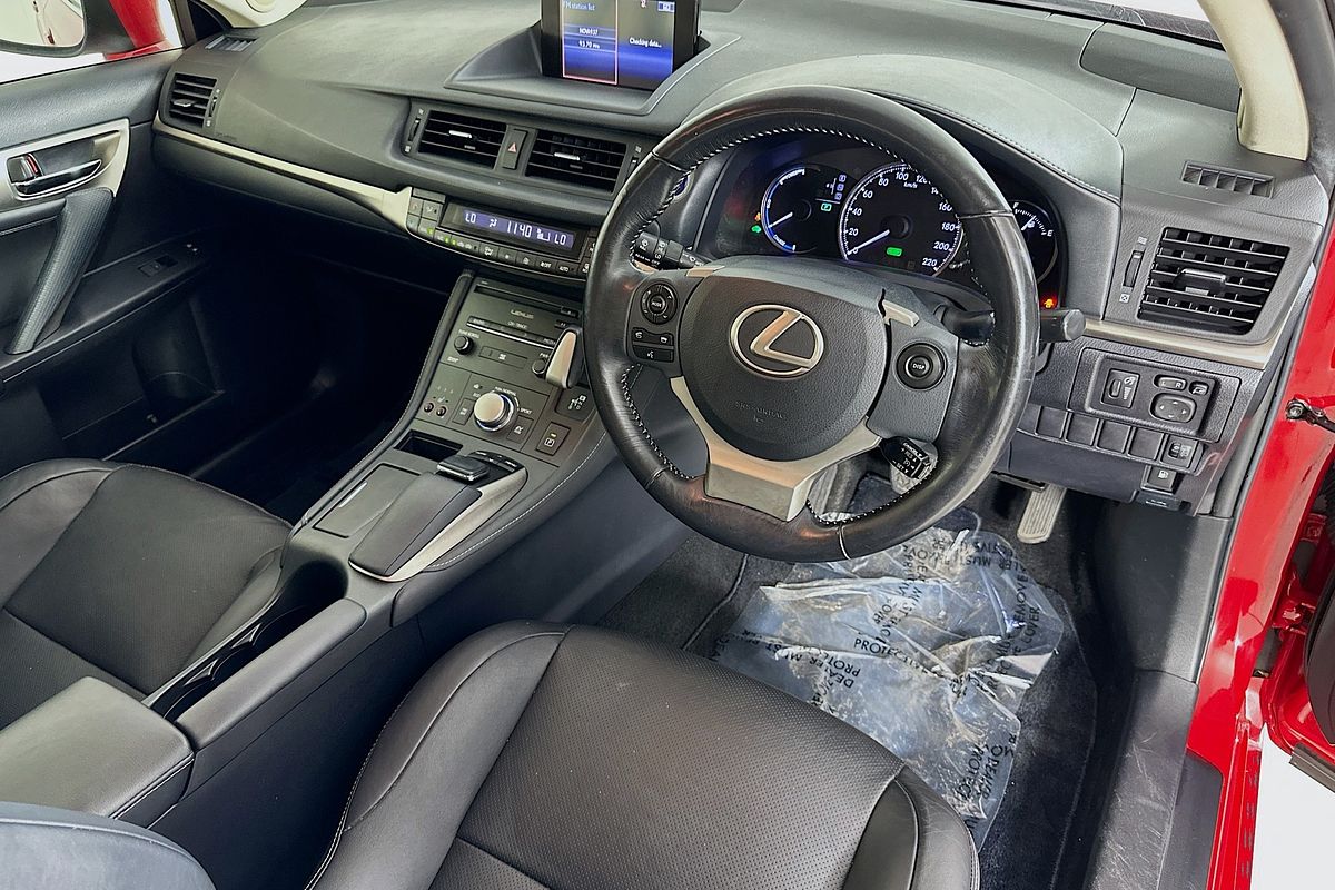 2015 Lexus CT 200h. HYBRID CT200h Luxury ZWA10R