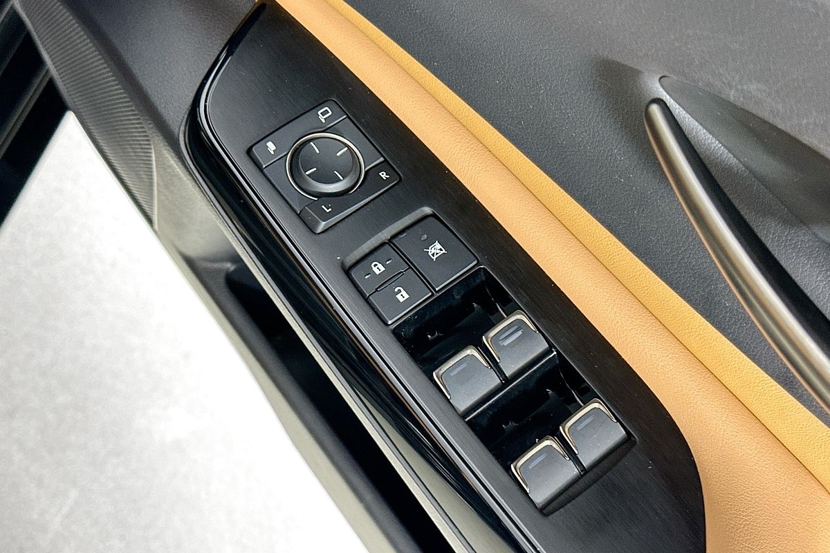 2022 Lexus ES250 LUXURY AXZA10R