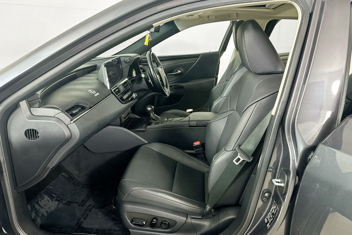 2021 Lexus ES250 LUXURY AXZA10R