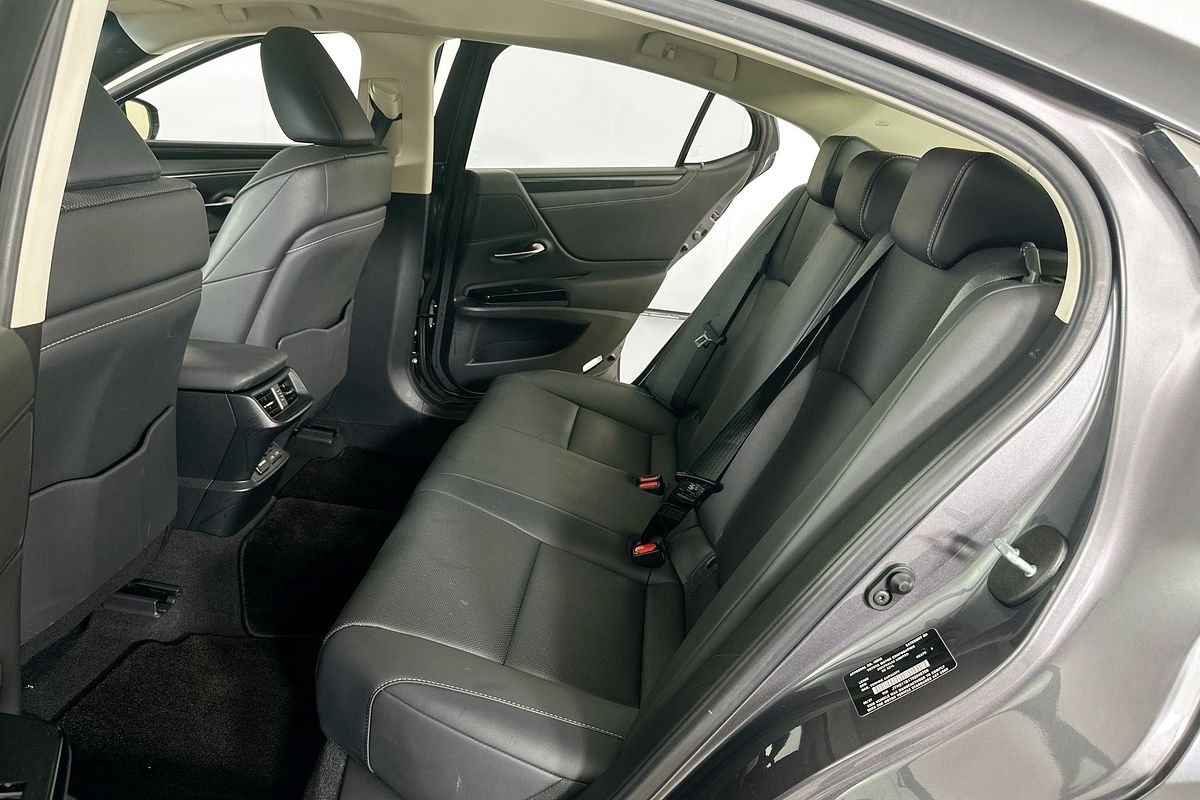 2021 Lexus ES250 LUXURY AXZA10R